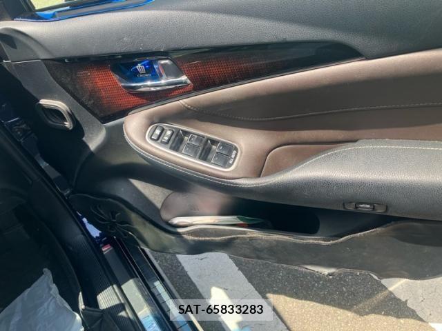 Toyota CROWN SEDAN 2017-07 8313950-10