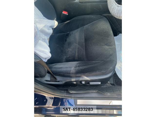 Toyota CROWN SEDAN 2017-07 8313950-11