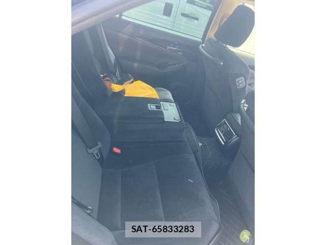 Toyota CROWN SEDAN 2017-07 8313950-13