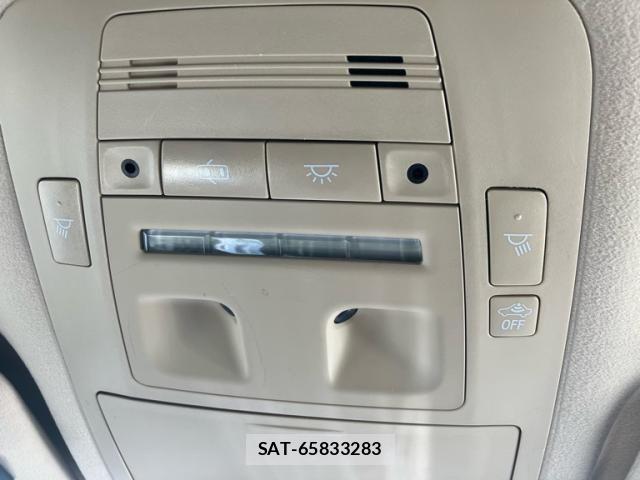 Toyota CROWN SEDAN 2017-07 8313950-19