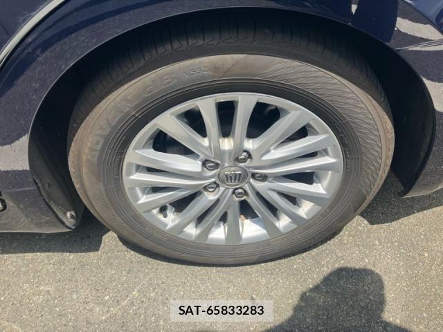 Toyota CROWN SEDAN 2017-07 8313950-7