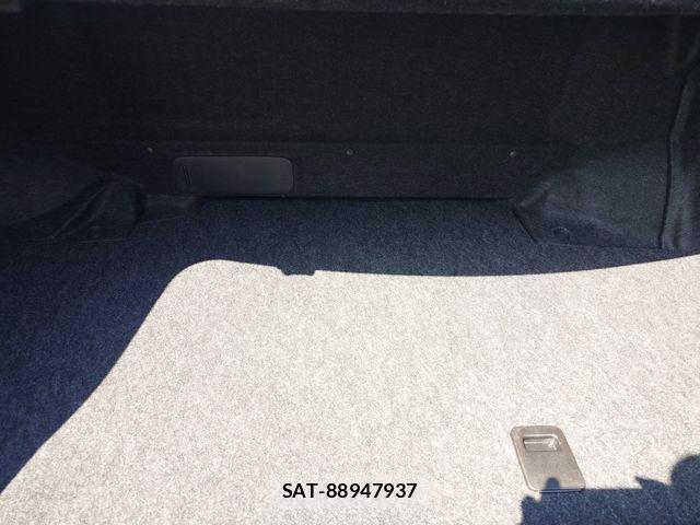 Toyota CROWN SEDAN 2017-06 8313936-20