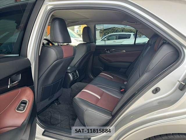 Toyota CROWN SEDAN 2015-03 8313956-18