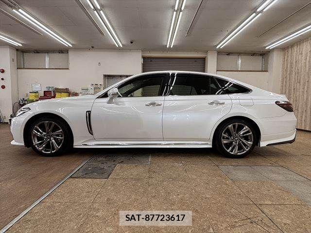 Toyota CROWN SEDAN 2021-07 8313929-19