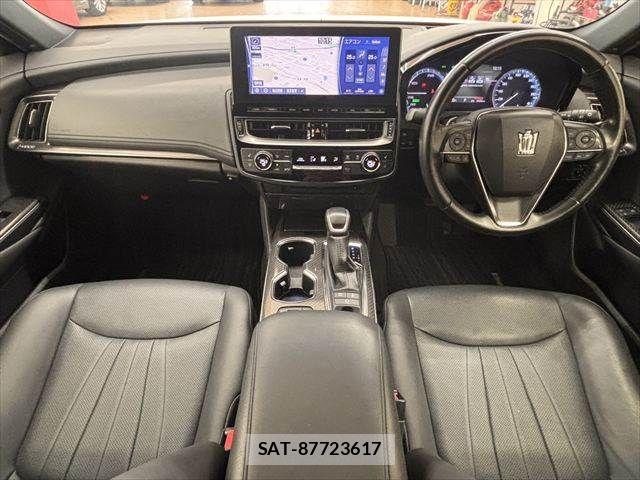 Toyota CROWN SEDAN 2021-07 8313929-2