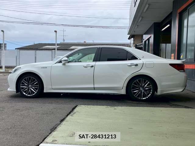 Toyota CROWN SEDAN 2016-03 8313940-17