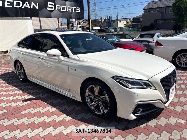 Toyota CROWN SEDAN 2018-07 8313927-13