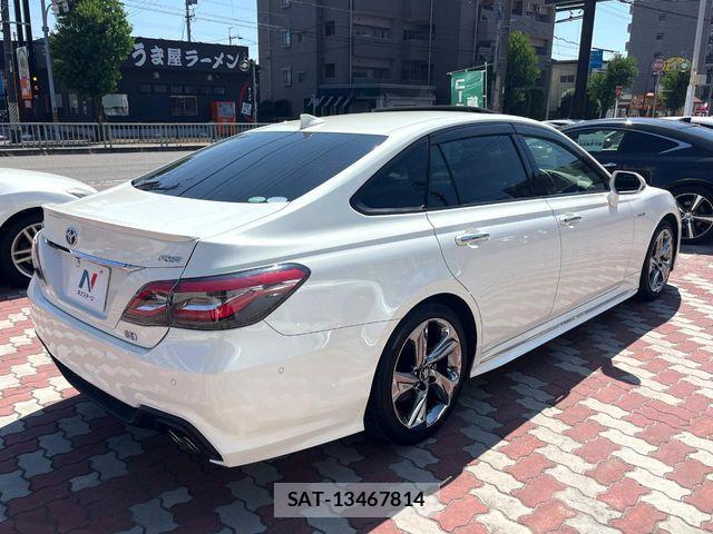 Toyota CROWN SEDAN 2018-07 8313927-14