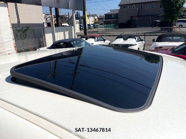 Toyota CROWN SEDAN 2018-07 8313927-2