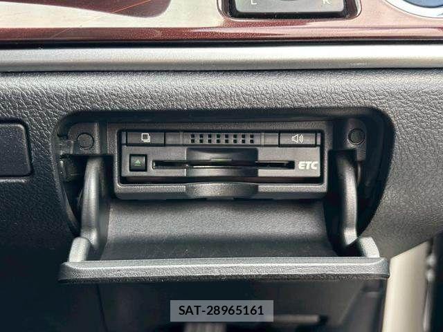 Toyota CROWN SEDAN 2013-06 8313949-12