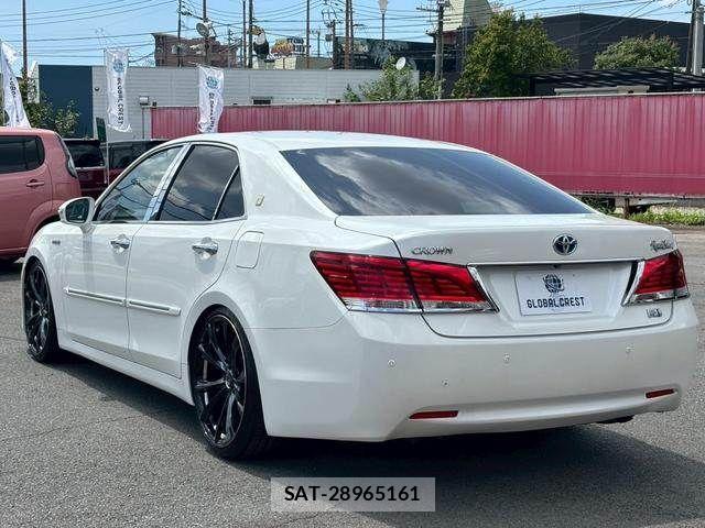 Toyota CROWN SEDAN 2013-06 8313949-5