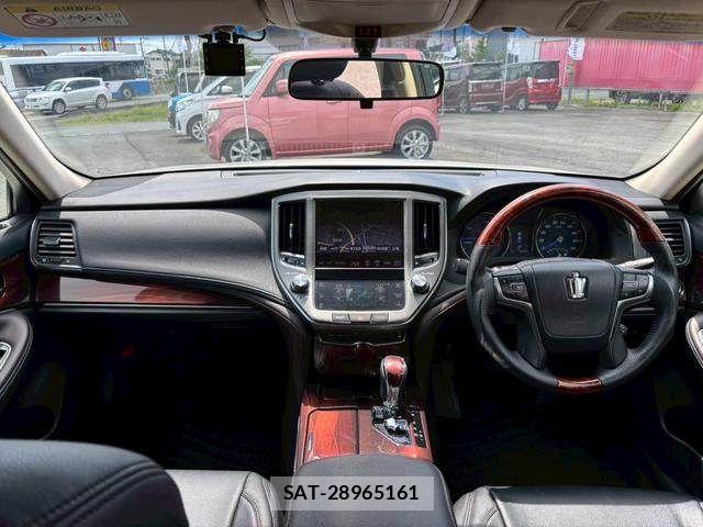 Toyota CROWN SEDAN 2013-06 8313949-8