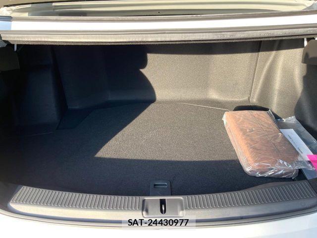 Toyota CROWN SEDAN 2024-10 8313911-11