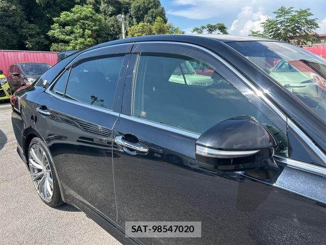 Toyota CROWN SEDAN 2013-03 8313954-3