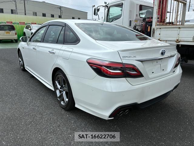 Toyota CROWN SEDAN 2019-07 8313925-1