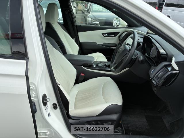 Toyota CROWN SEDAN 2019-07 8313925-2