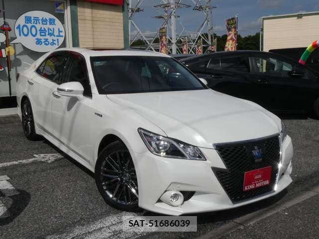 Toyota CROWN SEDAN 2014-01 8313931-12