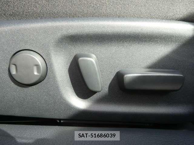 Toyota CROWN SEDAN 2014-01 8313931-7