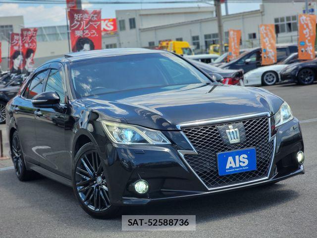 Toyota CROWN SEDAN 2015-03 8313938-1