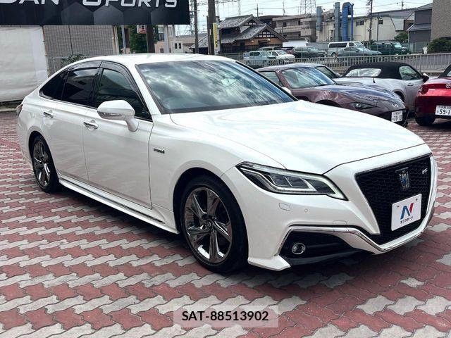 Toyota CROWN SEDAN 2020-02 8313917-15