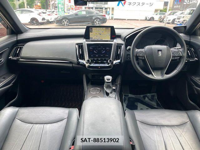 Toyota CROWN SEDAN 2020-02 8313917-1