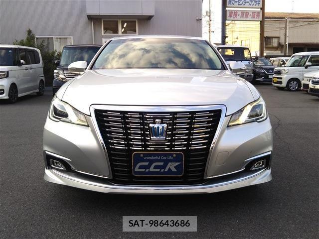 Toyota CROWN SEDAN 2015-11 8313941-1