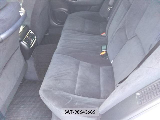 Toyota CROWN SEDAN 2015-11 8313941-20