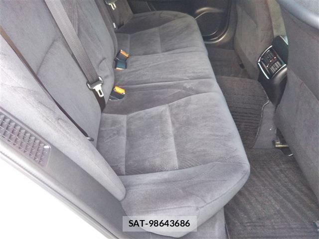 Toyota CROWN SEDAN 2015-11 8313941-21