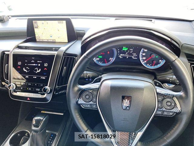 Toyota CROWN SEDAN 2020-02 8313930-22