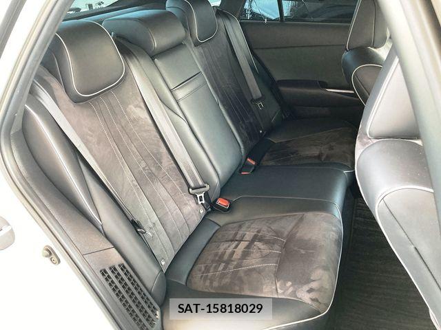 Toyota CROWN SEDAN 2020-02 8313930-26