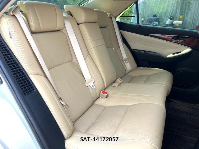 Toyota CROWN SEDAN 2013-09 8313943-10