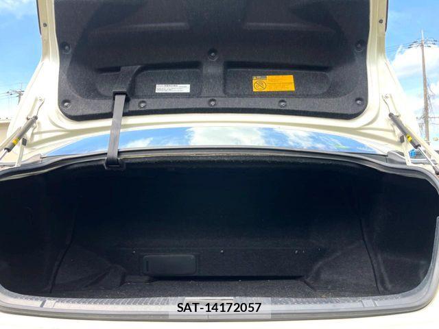 Toyota CROWN SEDAN 2013-09 8313943-11