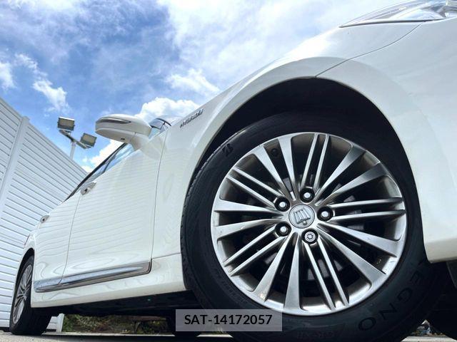 Toyota CROWN SEDAN 2013-09 8313943-14