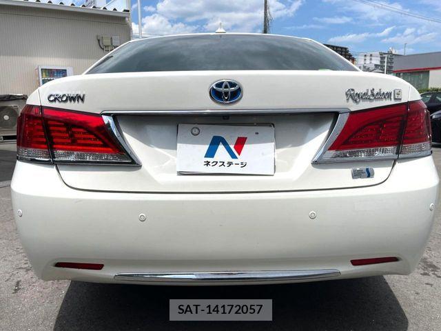 Toyota CROWN SEDAN 2013-09 8313943-16