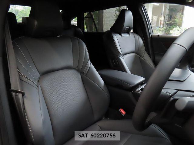 Toyota CROWN SEDAN 2025-02 8313910-13