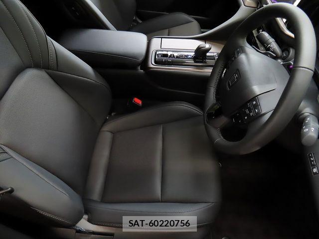 Toyota CROWN SEDAN 2025-02 8313910-14