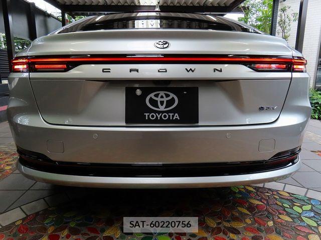 Toyota CROWN SEDAN 2025-02 8313910-6