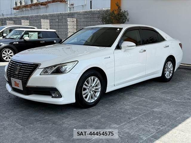 Toyota CROWN SEDAN 2014-06 8313957-9