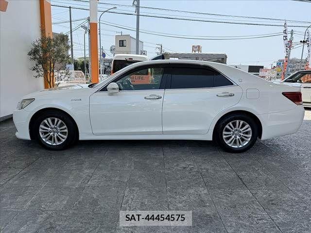 Toyota CROWN SEDAN 2014-06 8313957-10
