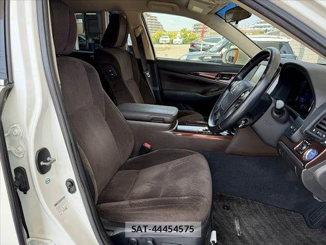 Toyota CROWN SEDAN 2014-06 8313957-15