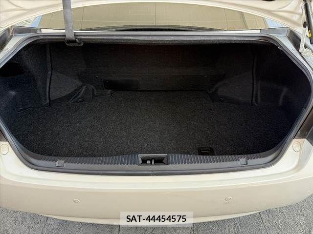 Toyota CROWN SEDAN 2014-06 8313957-19