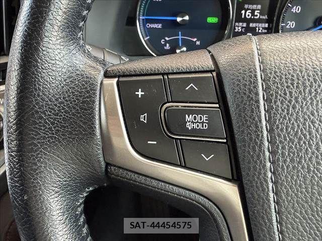 Toyota CROWN SEDAN 2014-06 8313957-24