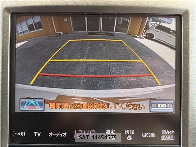Toyota CROWN SEDAN 2014-06 8313957-3