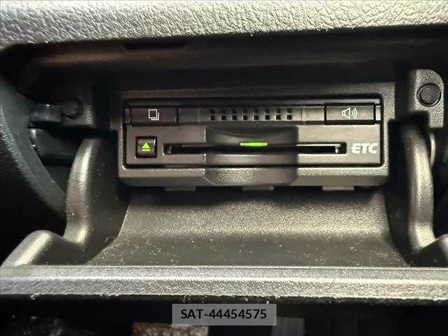 Toyota CROWN SEDAN 2014-06 8313957-6