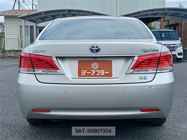 Toyota CROWN SEDAN 2014-02 8335393-9
