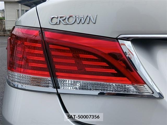 Toyota CROWN SEDAN 2014-02 8335393-27