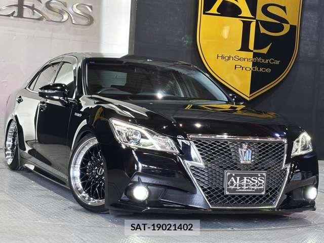 Toyota CROWN SEDAN 2014-02 8335387-2
