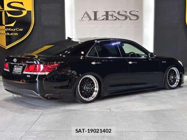 Toyota CROWN SEDAN 2014-02 8335387-3