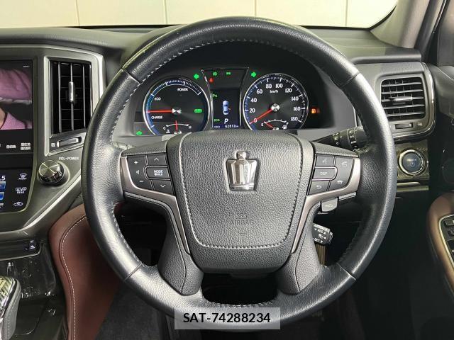 Toyota CROWN SEDAN 2015-08 8335378-10