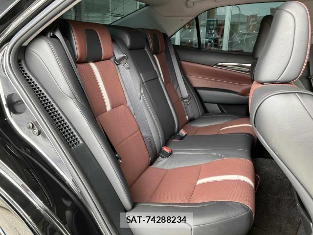 Toyota CROWN SEDAN 2015-08 8335378-18